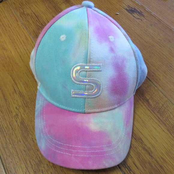 Ardene “S” ball cap tie dye - Picture 1 of 3